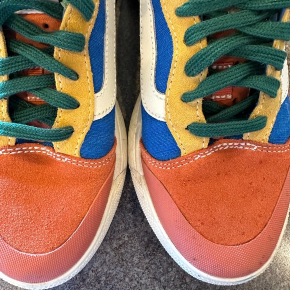 Vans Colorful Low-Top Sneakers - Picture 3 of 4